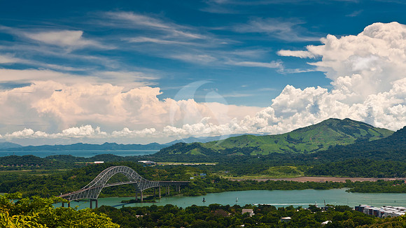 Puente de las Americas